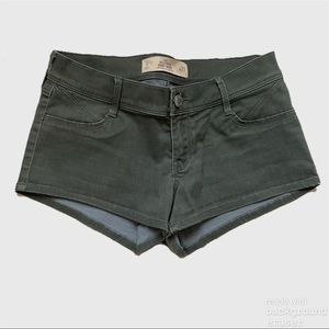 HOLLISTER Low Rise 2” Inseam Army Green Shorts